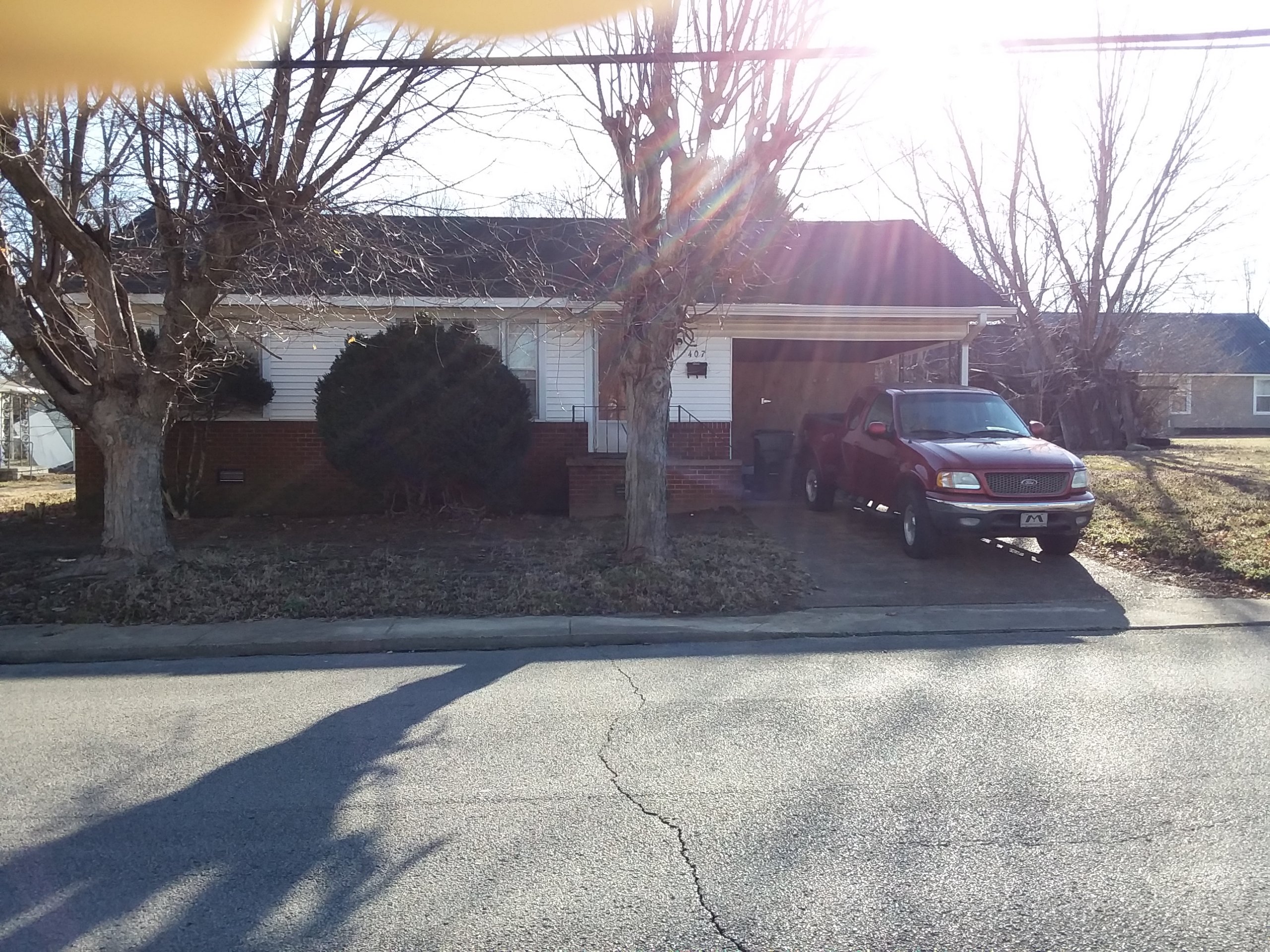 407 N McCombs St